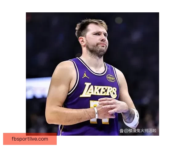 东契奇疯狂三月三分雨连连刷新得分王表现