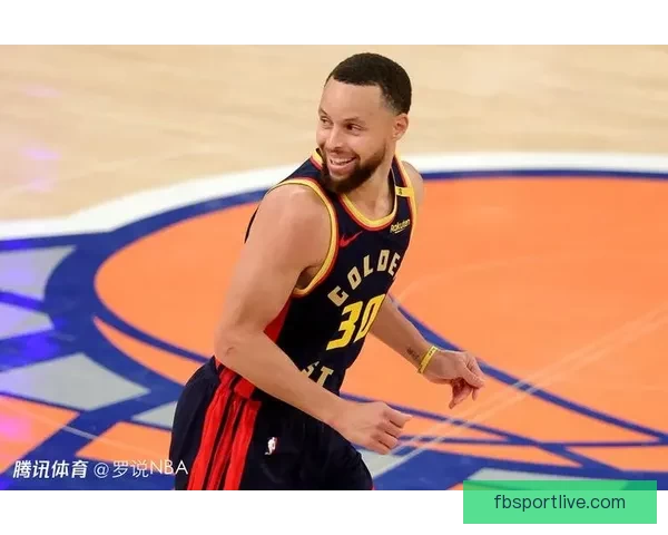 科尔称库里恢复健康即可出战同时力挺桑托斯自信迎接挑战球队前景乐观